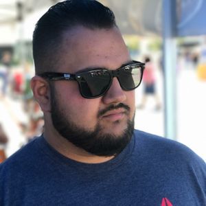 Meet your Posher, Cesar